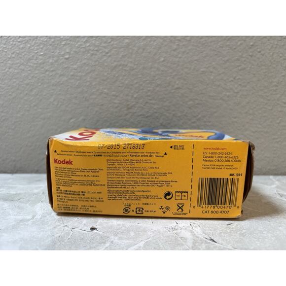 Kodak Max Waterproof 35mm Point & Shoot Film Camera - Picture 5 of 5